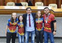 Alunos de robótica recebem apoio de Clécio Alves em projeto "Tampas Inovadoras para Bueiros"