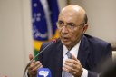 Câmara aprova entrega de título de cidadão a Henrique Meirelles