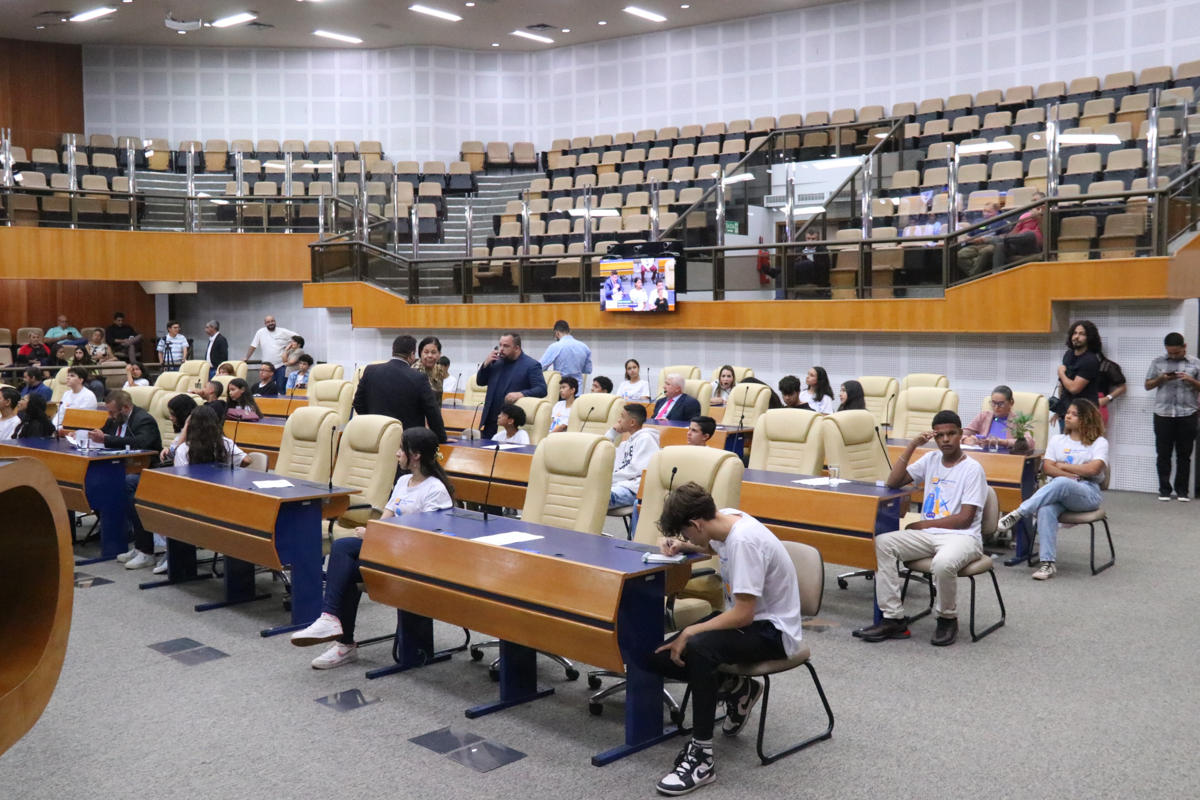 Câmara de Goiânia desenvolve programa para participação da juventude na atividade política