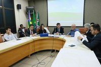 CEI denuncia atividade irregular do presidente da Agetul em obra parada da capital