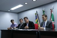 Comissão deve apresentar proposta para transporte individual por aplicativos