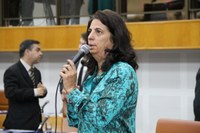 Cristina quer suspender ato de Iris que desapropria imóveis no Botânico