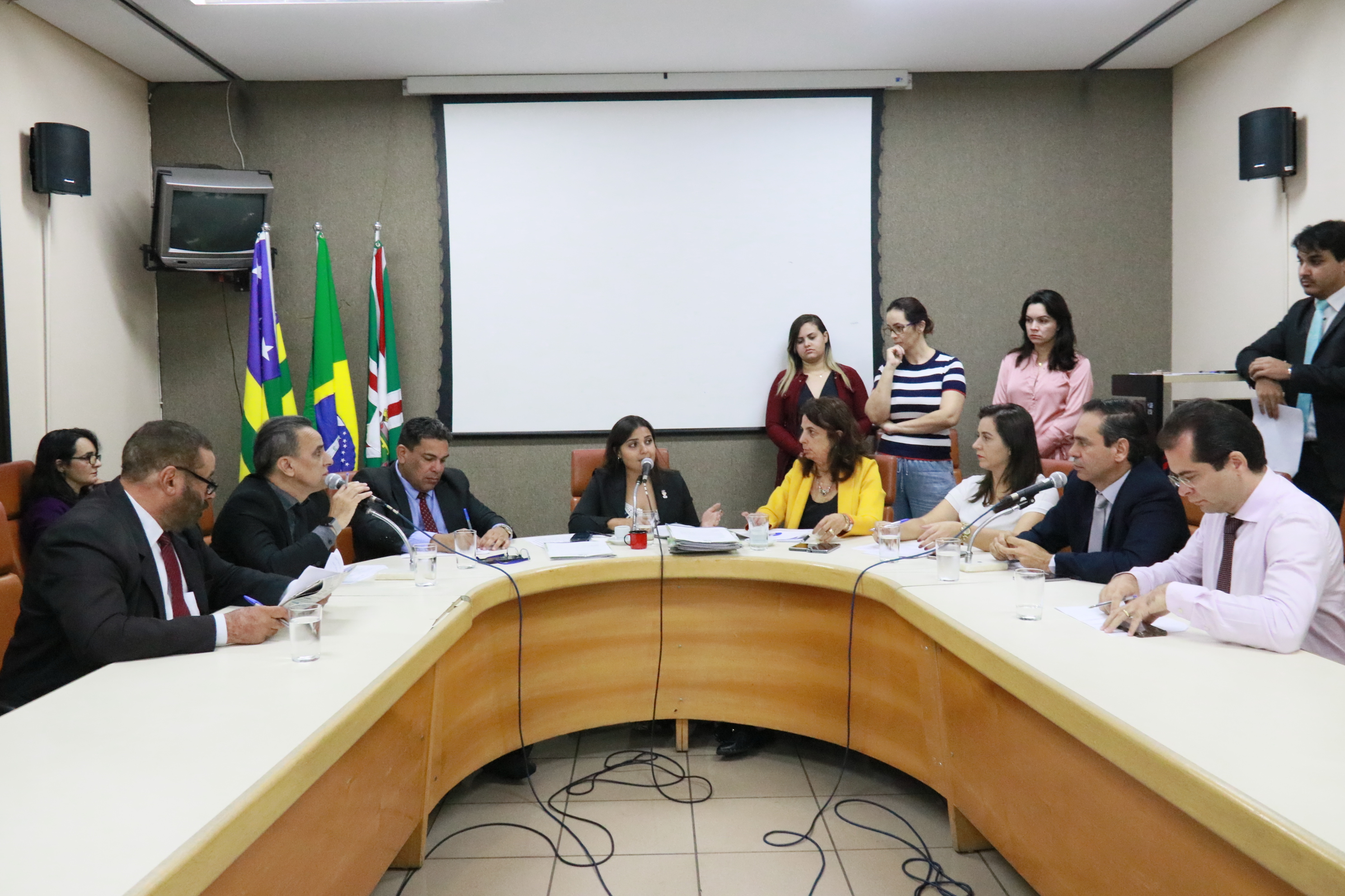 Doador de campanha não poderá firmar contrato com Município segundo a CCJ