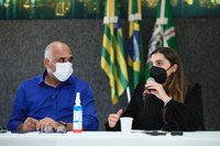 Domínio definitivo dos imóveis de entidades filantrópicas é discutido com prefeito
