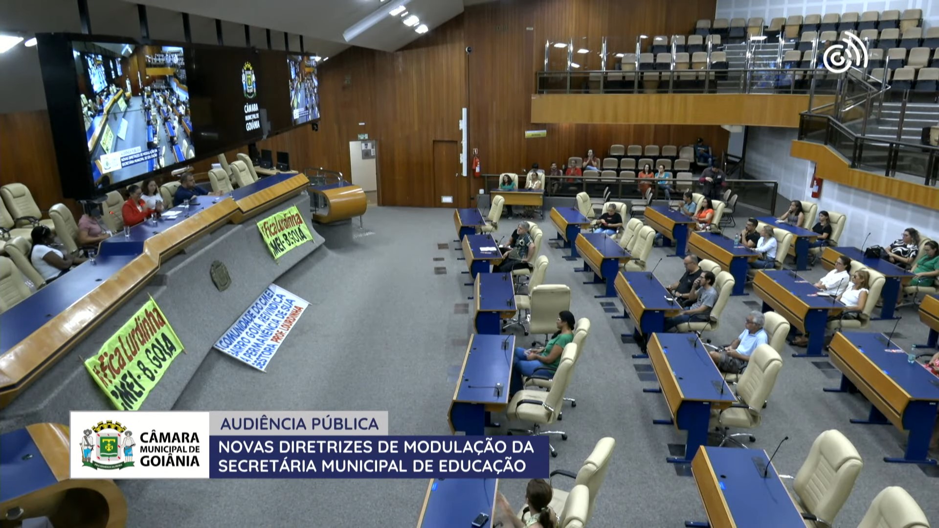 Em audiência púbica, trabalhadores da educação reclamam de modulações da Secretaria Municipal de Educação
