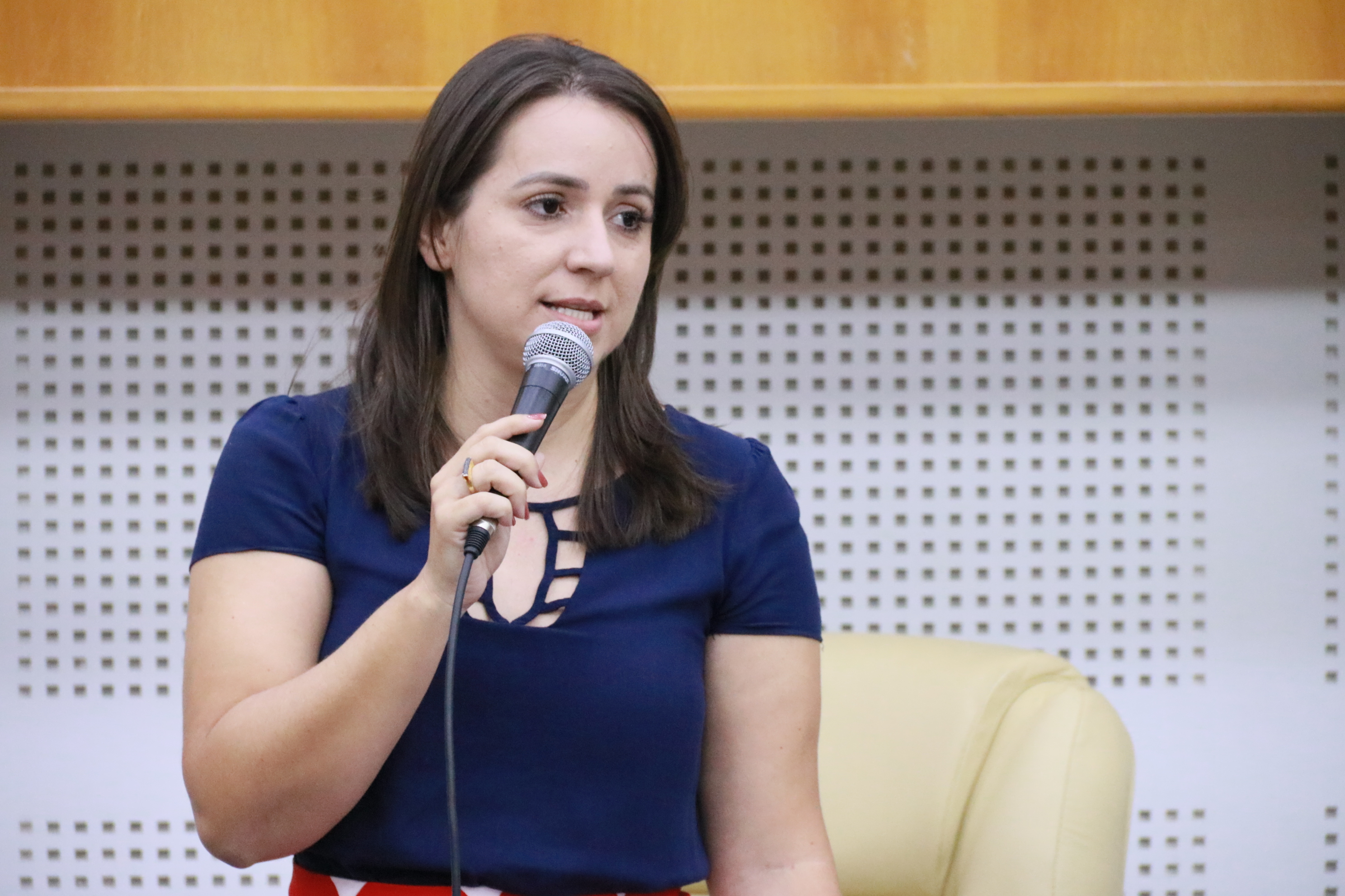 Léia Klebia quer prevenir a violência doméstica com a estratégia de Saúde da Família