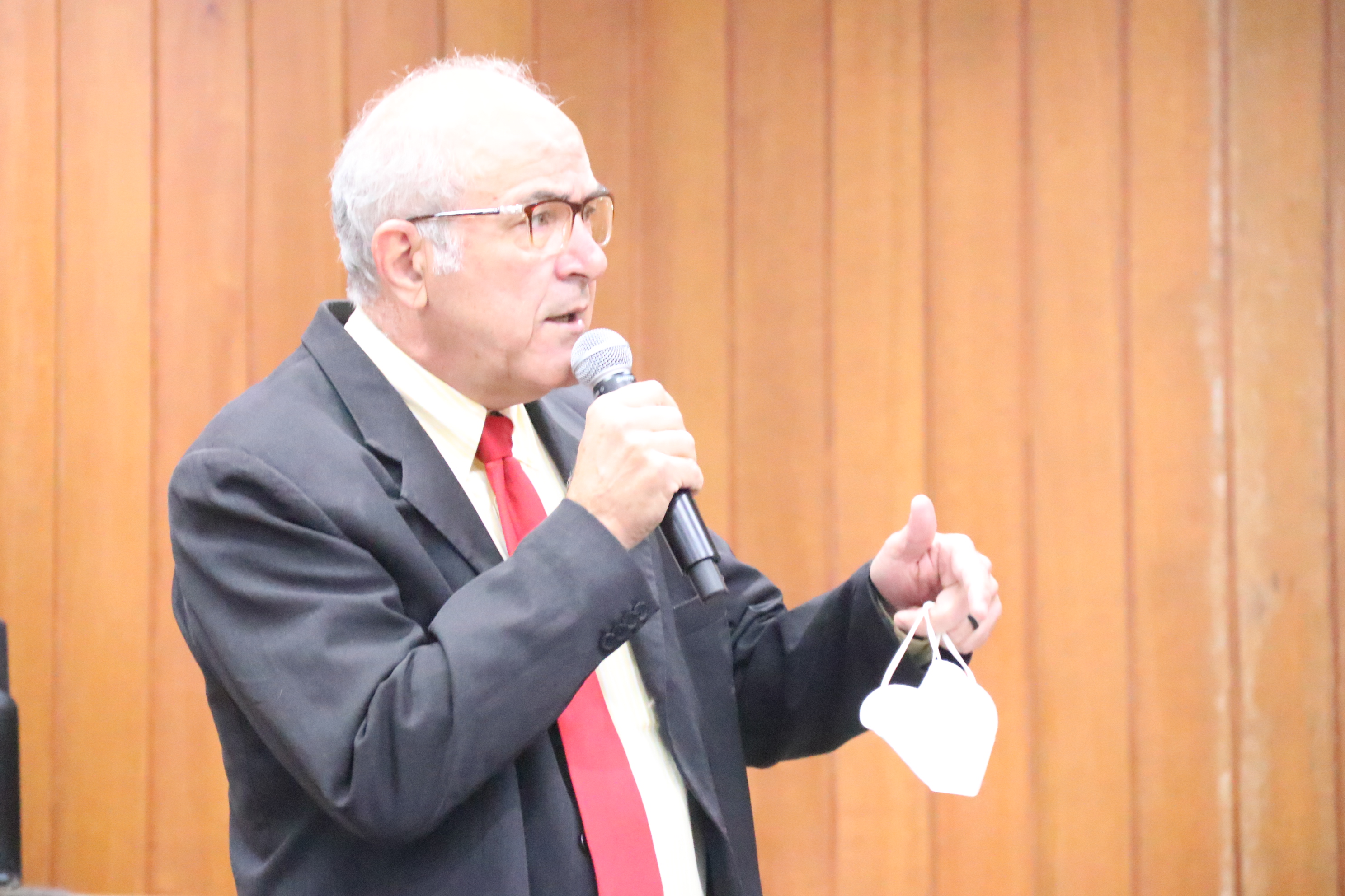 Mauro Rubem defende doação de bens móveis inutilizados pela Administração Municipal