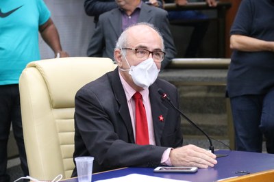 Mauro Rubem entra com representação contra Prefeitura no MP por falta de transporte escolar em Goiânia
