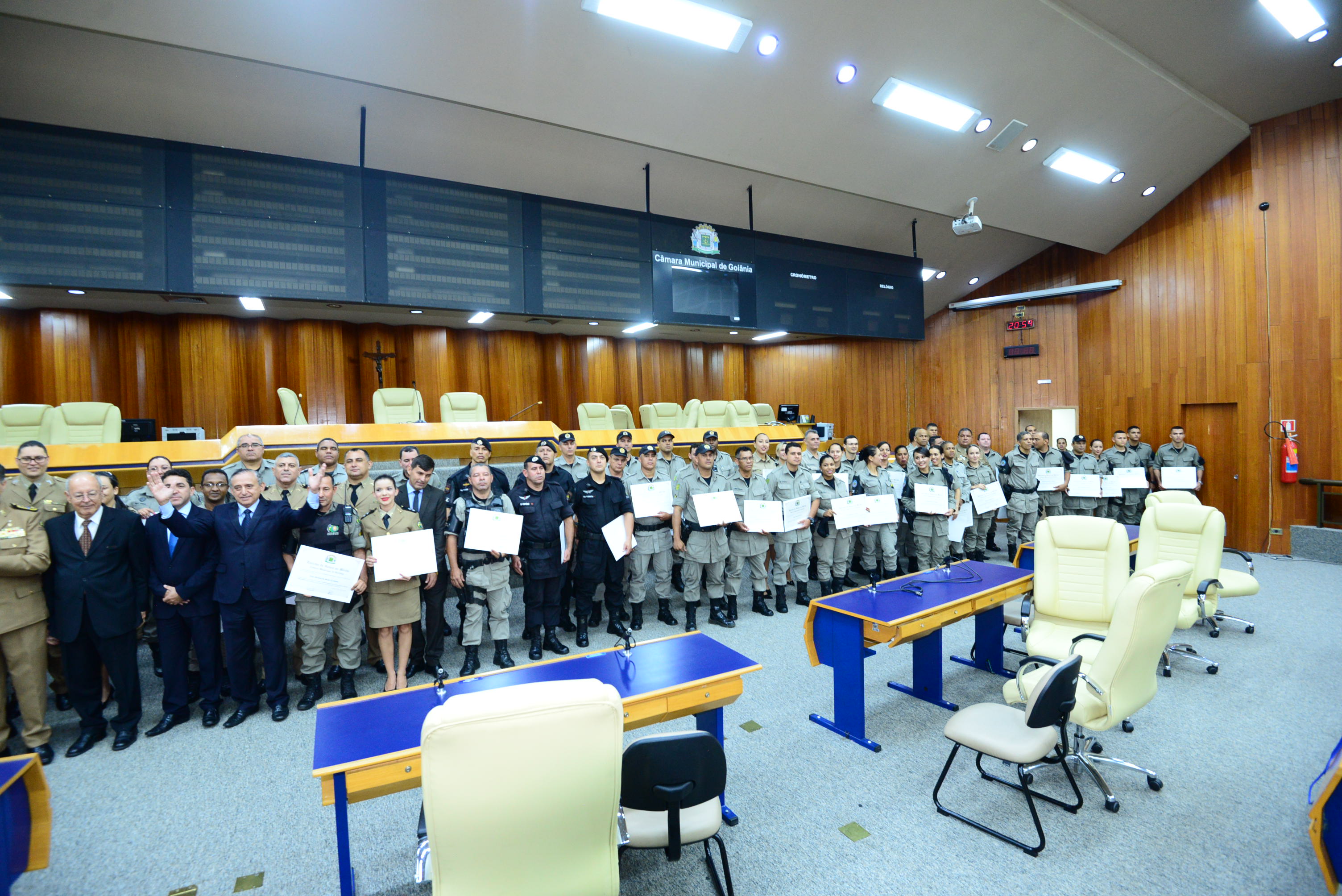 Polícia Militar recebe homenagem de Vereadores