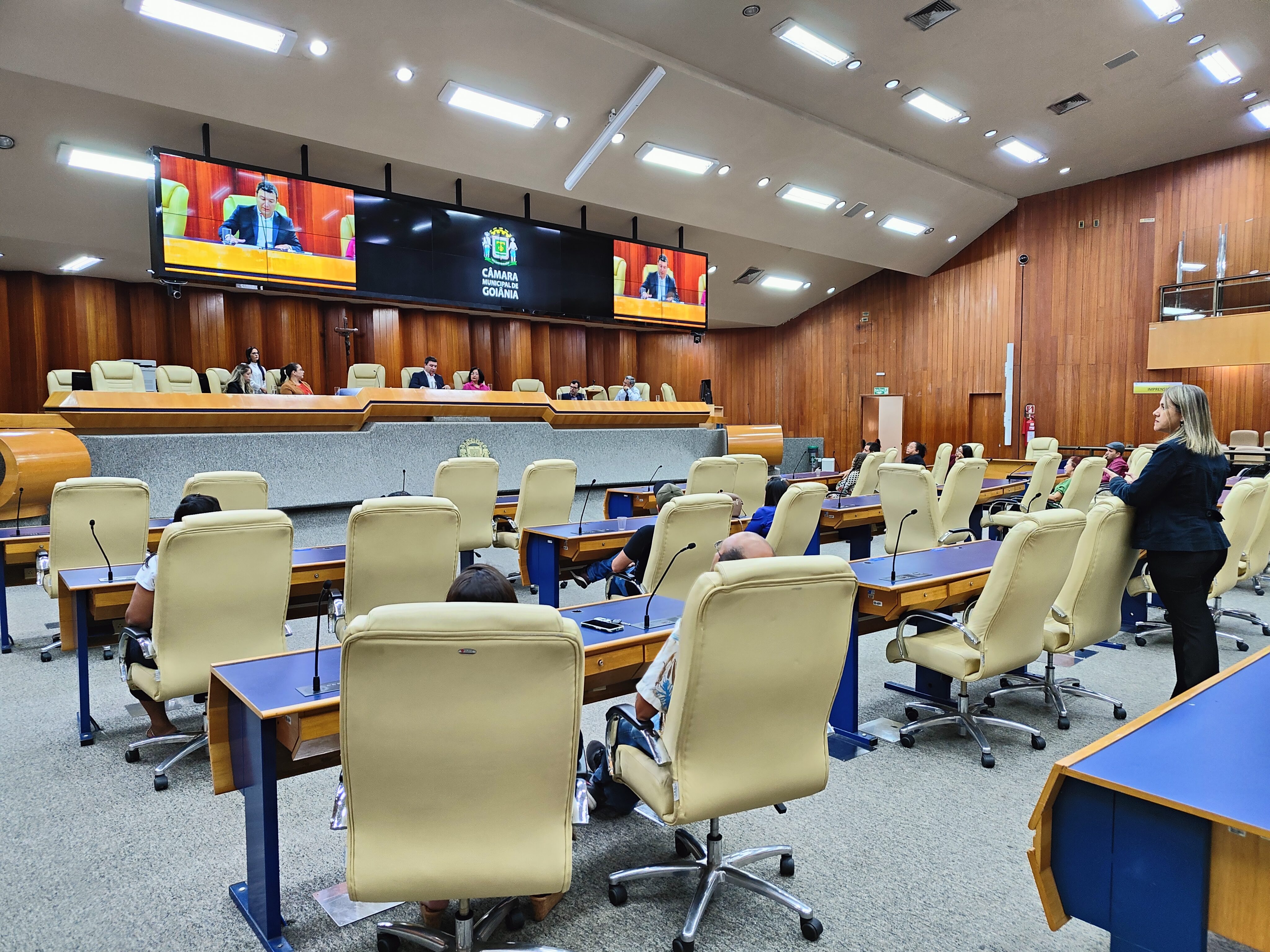 Audiência pública debate política de planejamento familiar em Goiânia