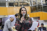 Priscilla Tejota quer esclarecimentos sobre falta de profissionais nos Cras da capital