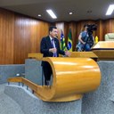 Reitor da UFG ocupa tribuna em busca de apoio para manutenção da instituição