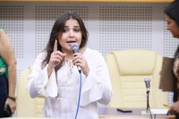 Sabrina Garcêz cobra estudos de impacto de obras no trânsito de Goiânia