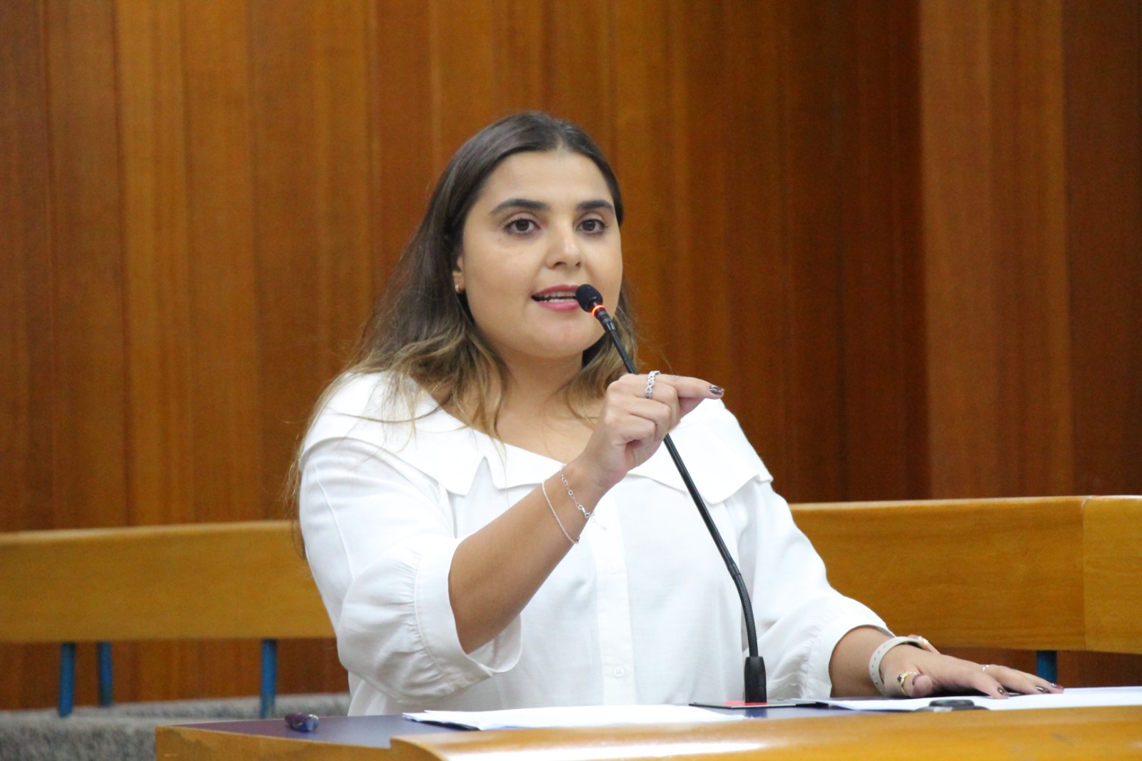 Sabrina Garcez denuncia regularização fundiária e venda ilegal de imóvel que pertencia ao Município 