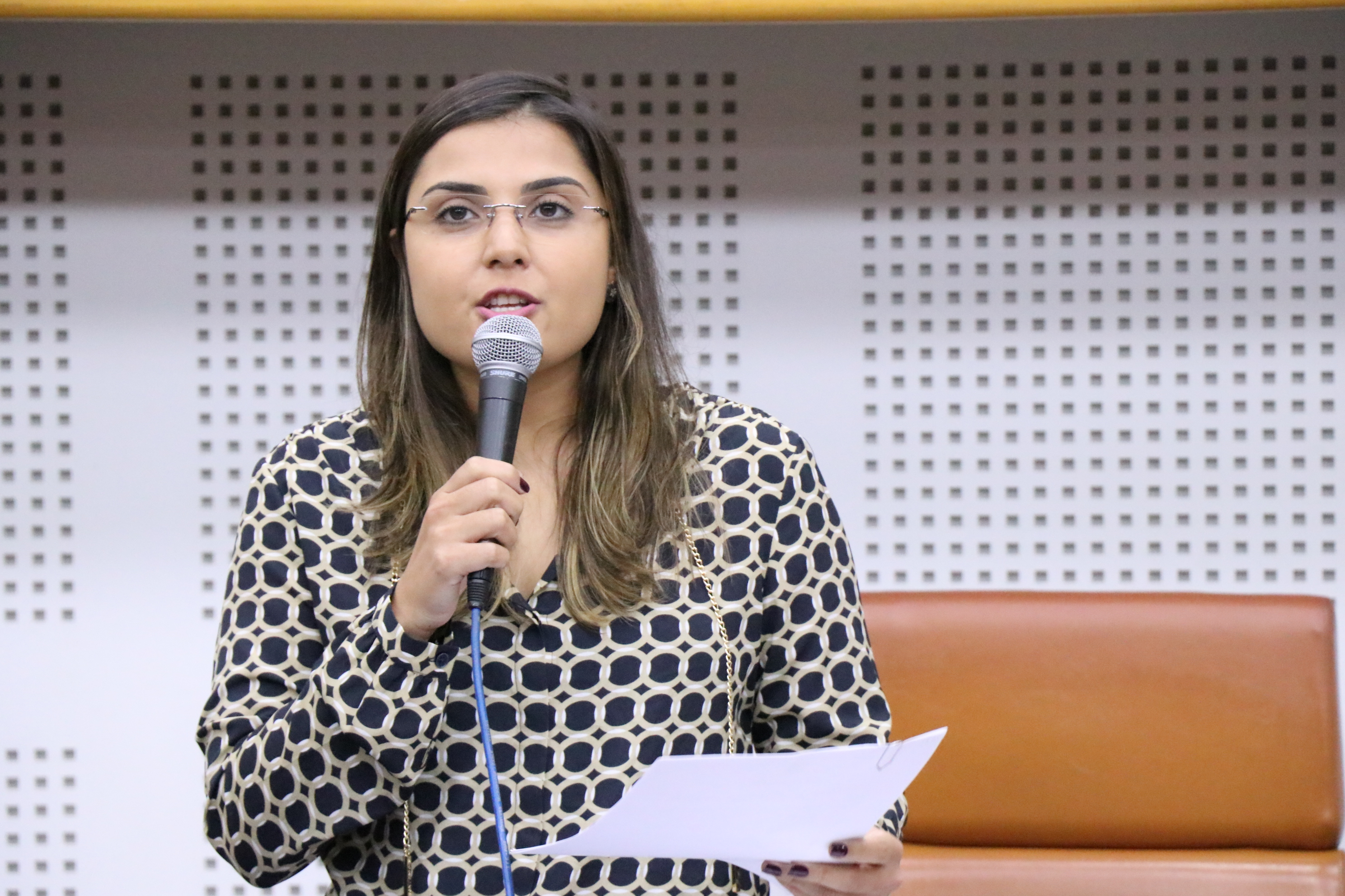 Sabrina Garcez propõe à Prefeitura que faça o repasse de verba federal aos agentes de combate às endemias
