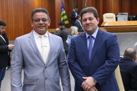 Danilo Arraes e Edivaldo Carlos tomam posse na Câmara de Goiânia