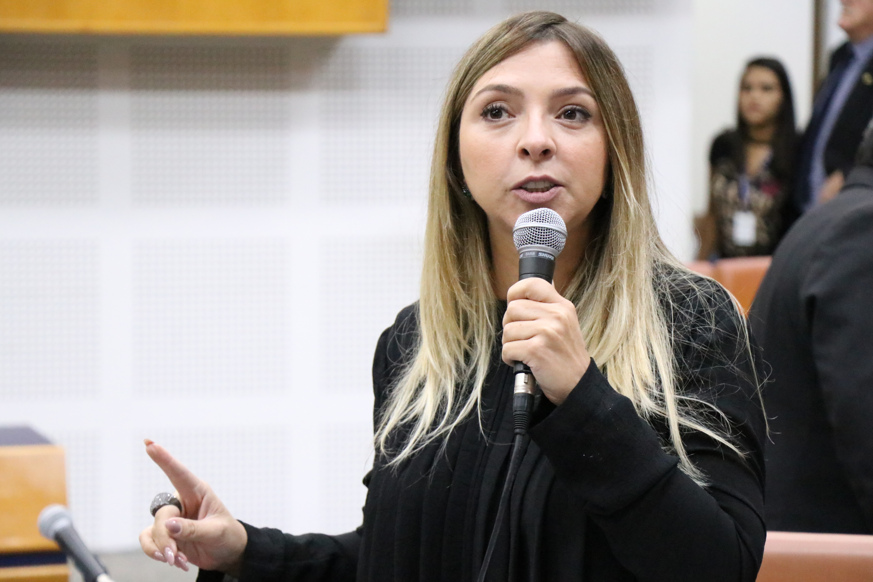 Tatiana propõe pagamento de multas com cartão de crédito 