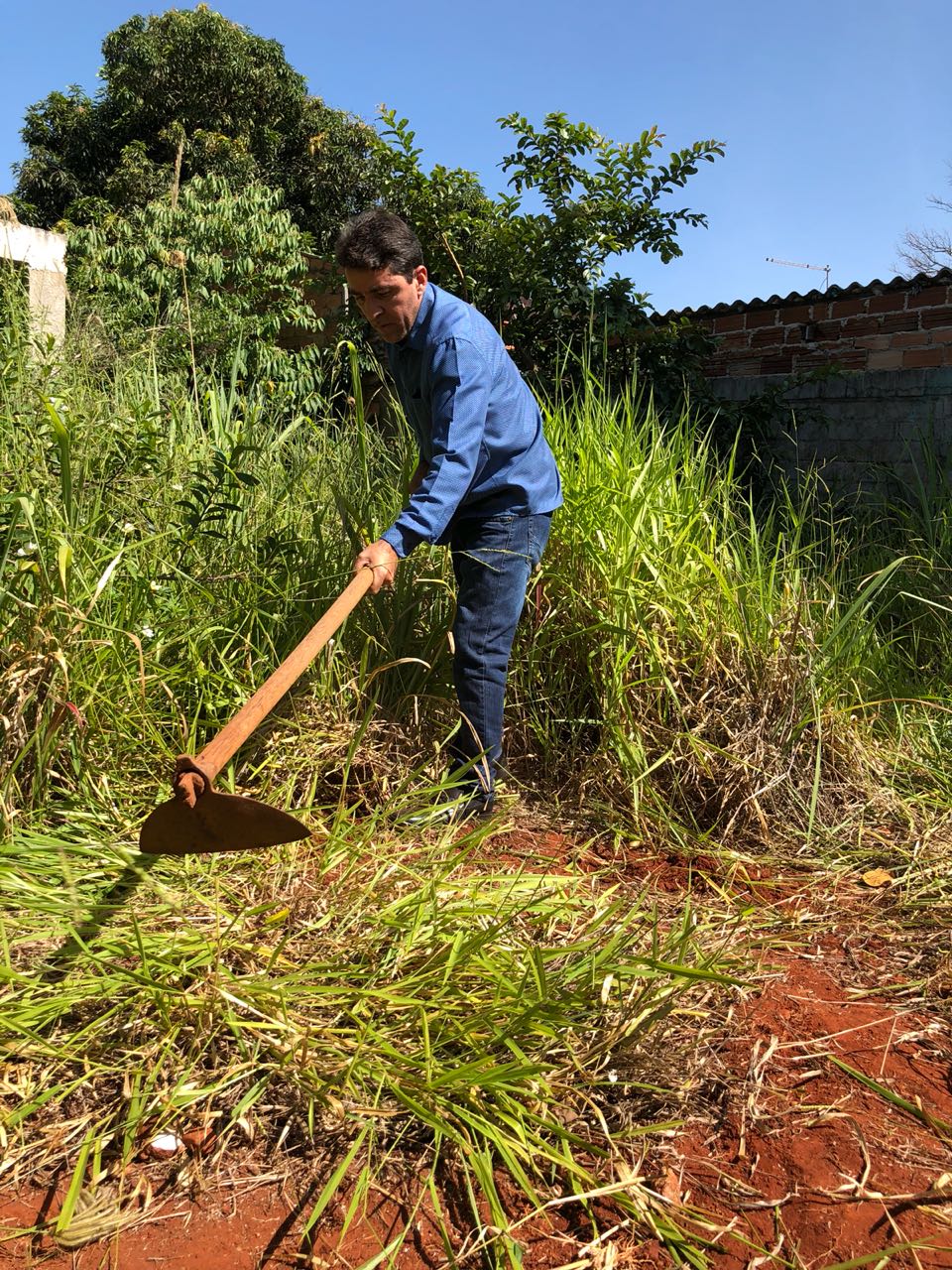 Vereador Cabo Senna protesta contra a falta de vagas em CMEIs