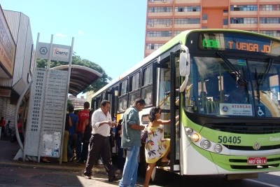 Membros da CEI do Transporte repudiam aumento da tarifa