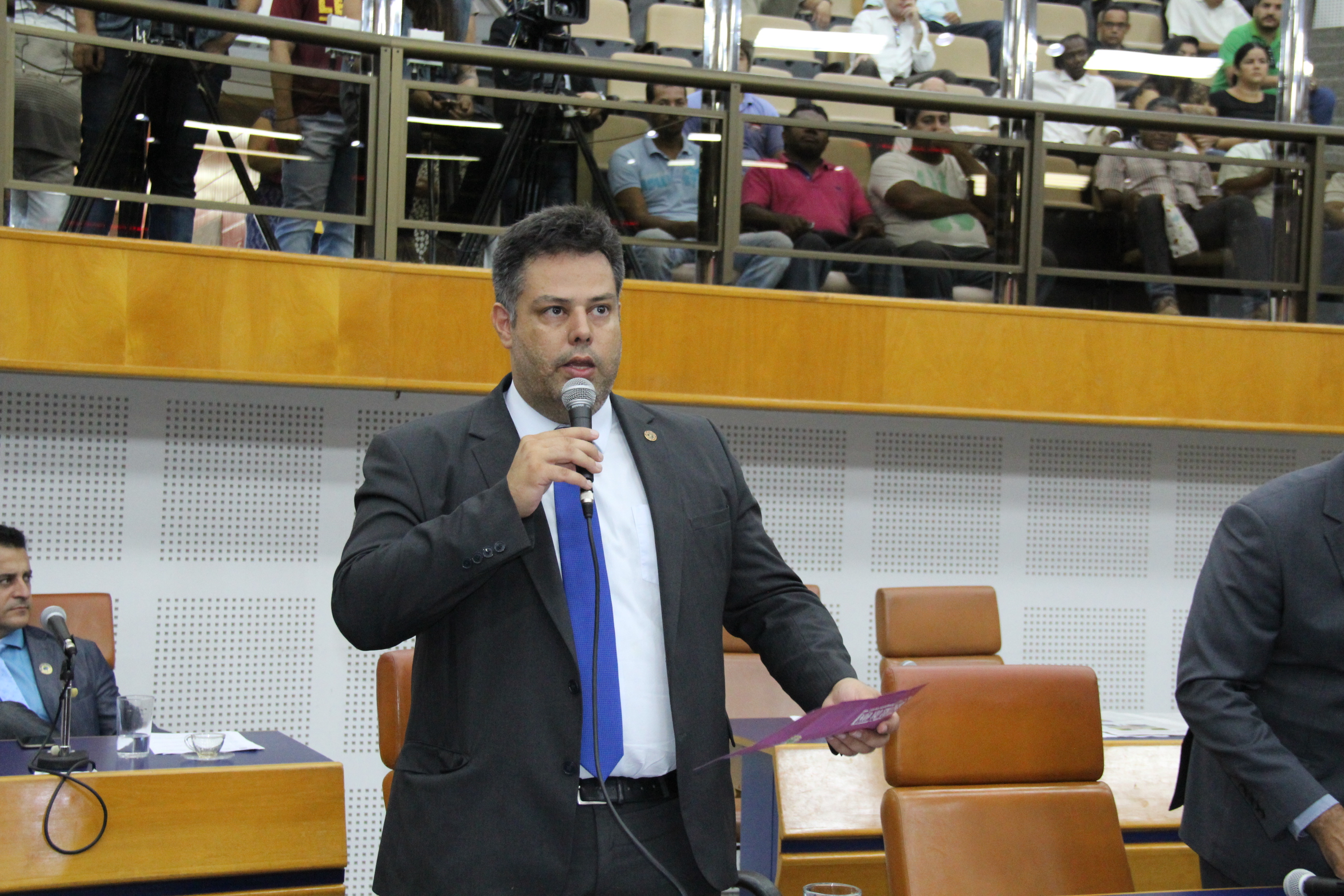 Vereadores discutem isenção de IPTU para entidades de crianças e adolescentes