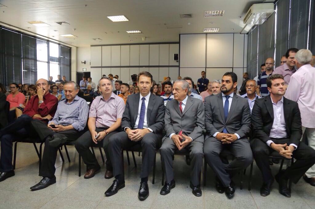 Vereadores participam do lançamento do portal Goiânia do Futuro