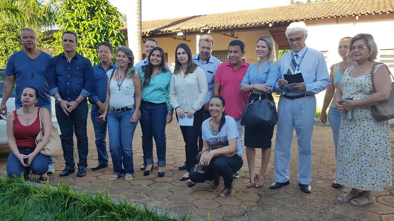 Vereadores visitam centro de zoonoses de Goiânia